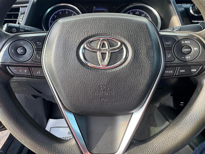 2019 Toyota Camry LE photo 24
