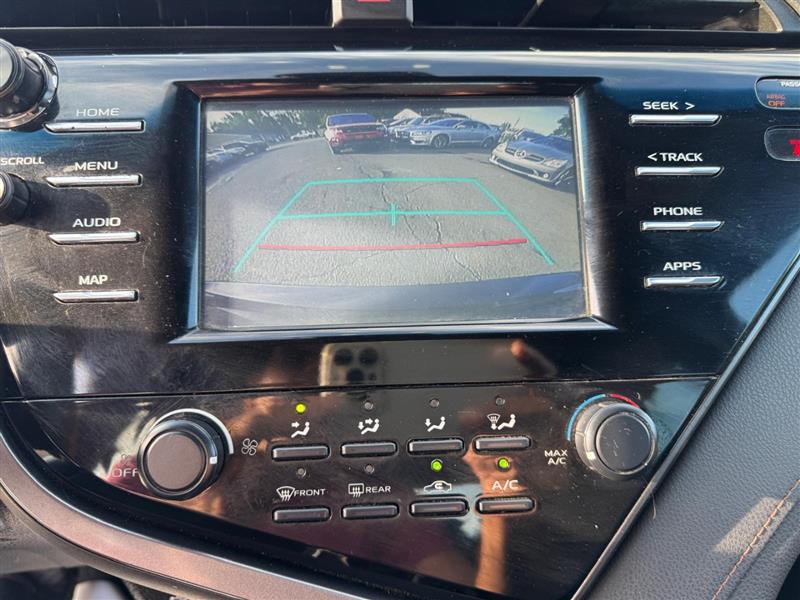 2019 Toyota Camry LE photo 27