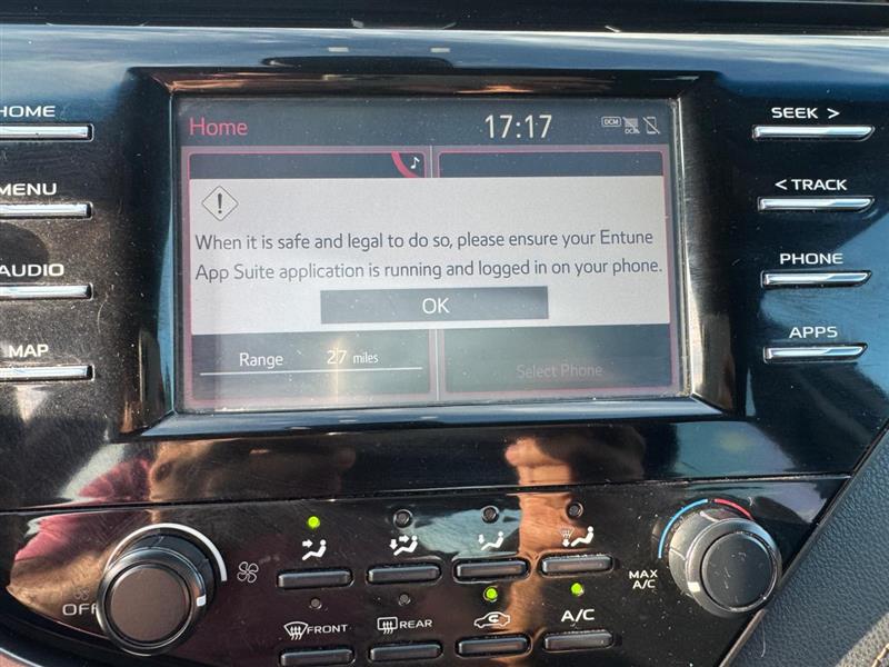 2019 Toyota Camry LE photo 28