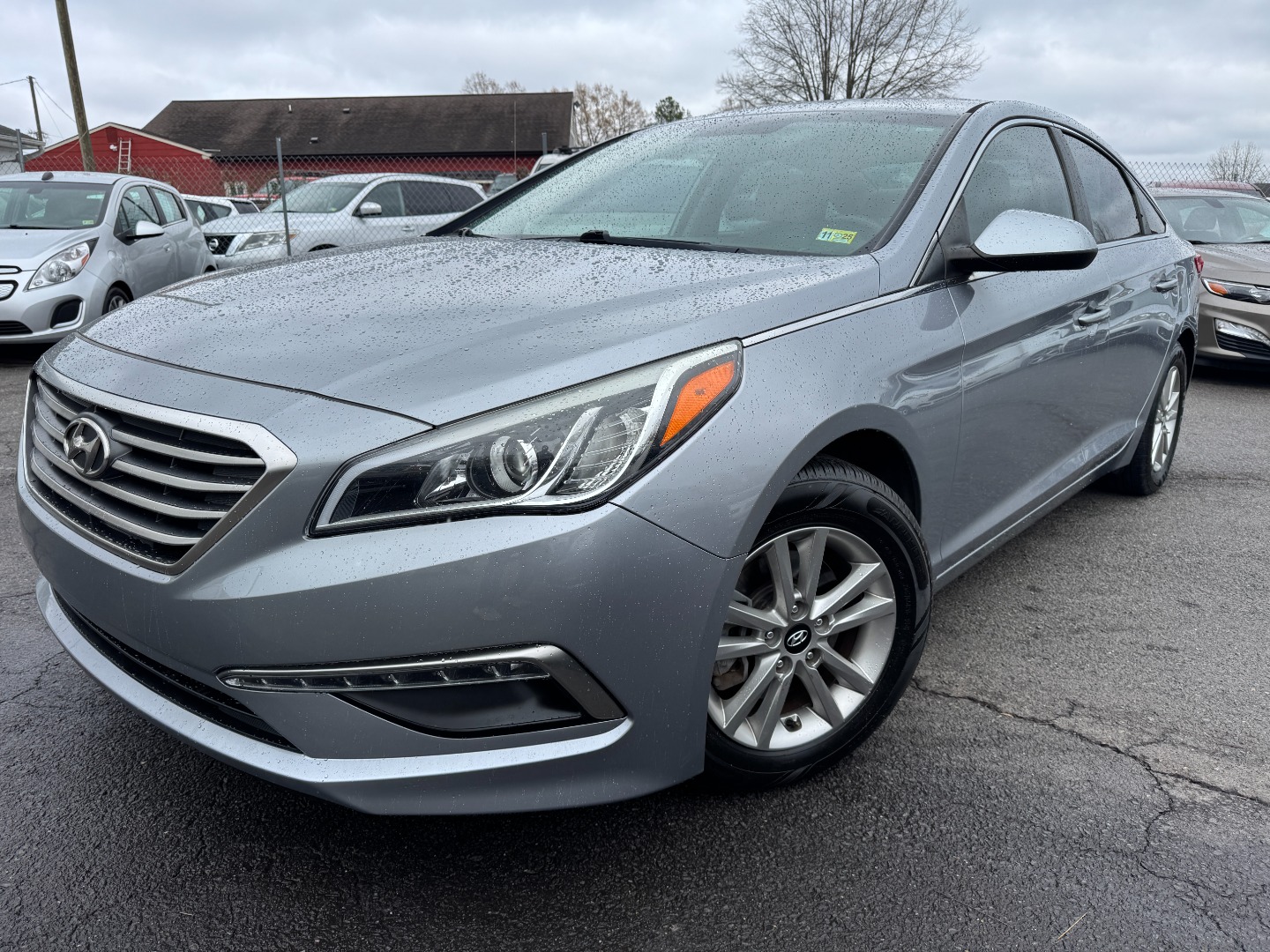 2015 Hyundai Sonata SE photo 1