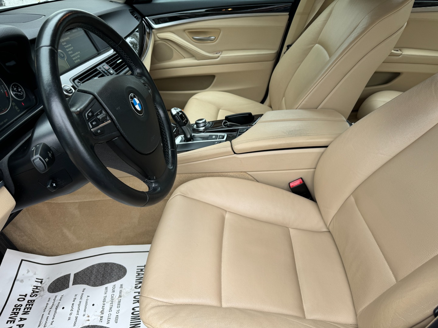 2011 BMW 5 Series 528i photo 26