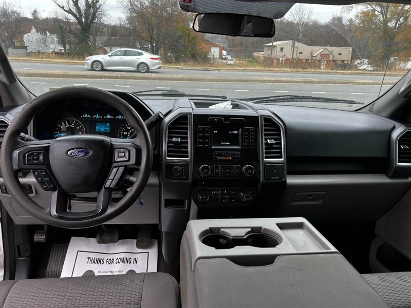 2016 Ford F-150 XLT photo 11