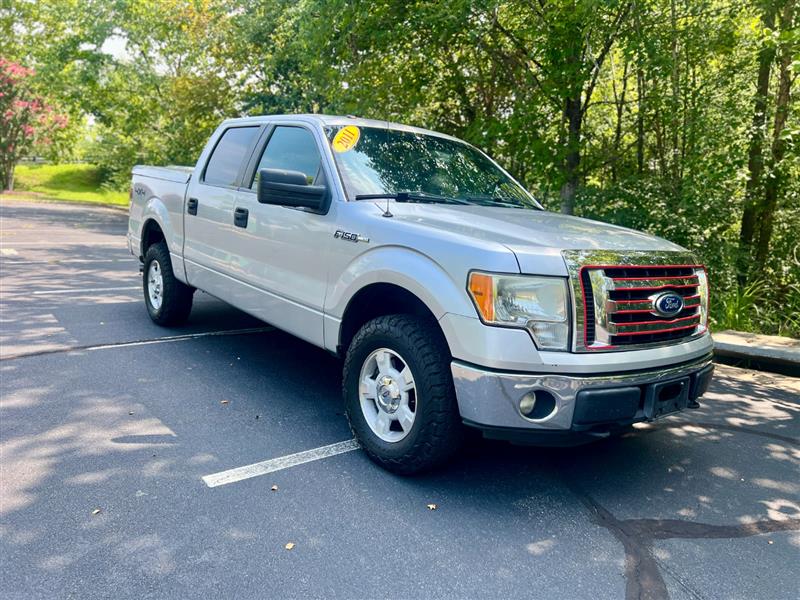 2011 FORD F-150 XLT Pickup 4D 5 1/2 ft V8, 5.0L
