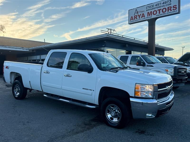 2007 CHEVROLET SILVERADO 2500HD LT 4x4 4dr Crew Cab SB