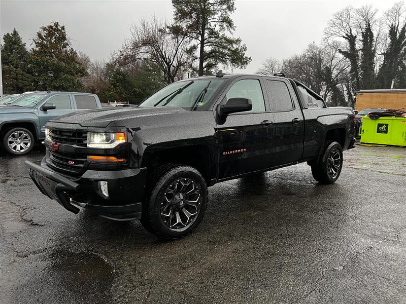 2016 Chevrolet Silverado 1500 LT photo 3