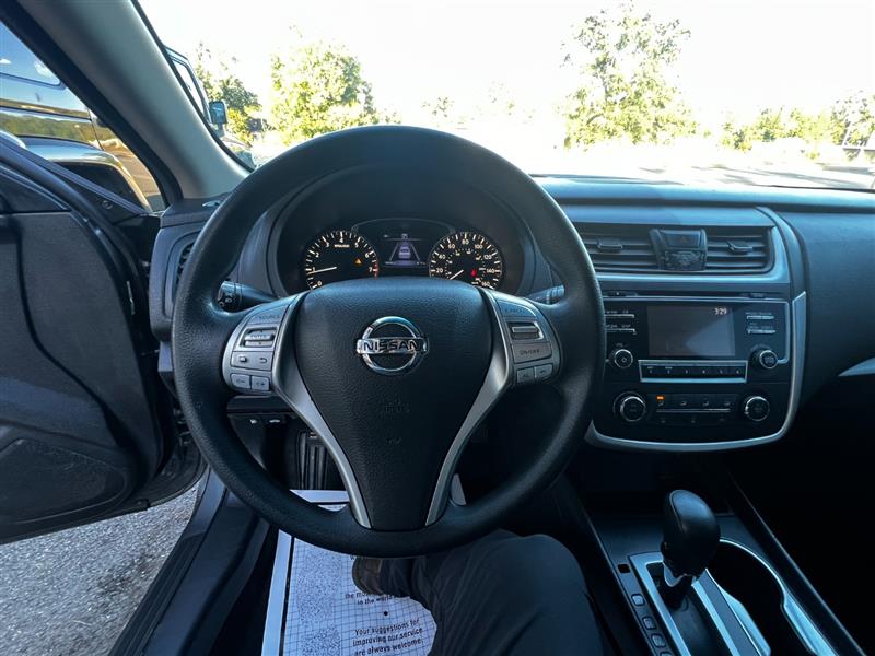 2018 Nissan Altima S photo 11