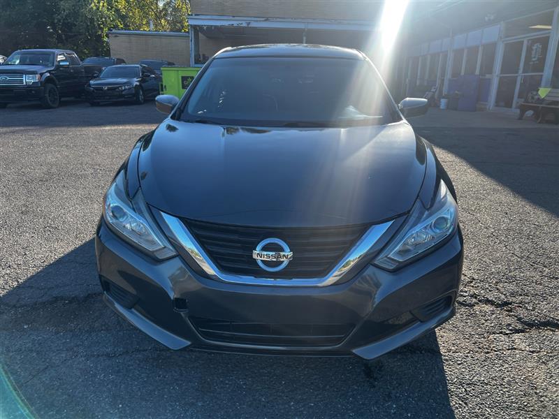 2018 Nissan Altima S photo 2