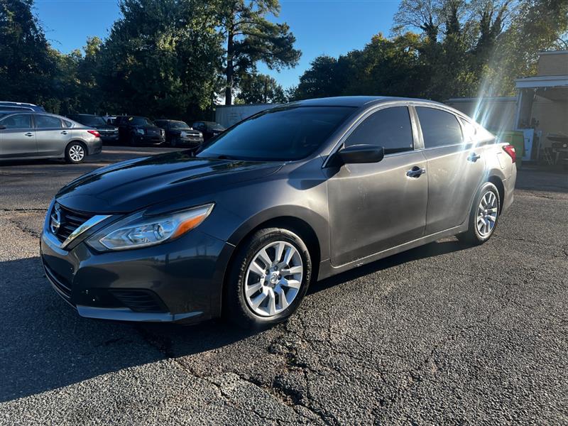 2018 Nissan Altima S photo 3