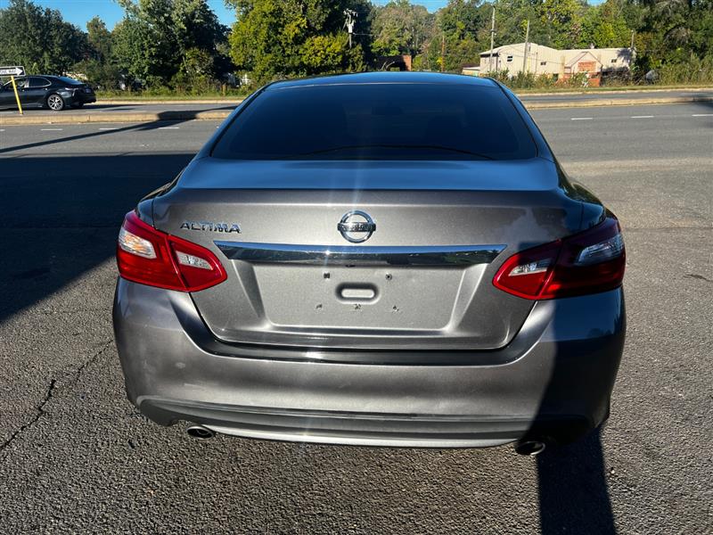 2018 Nissan Altima S photo 6