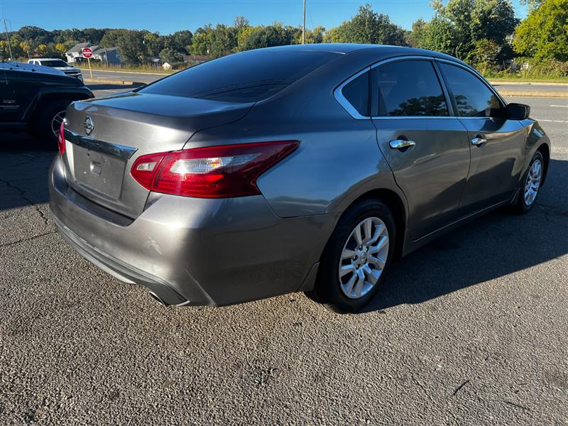 2018 Nissan Altima S photo 7