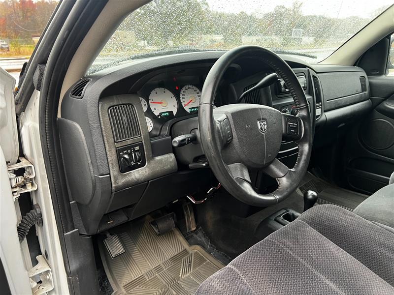 2005 Dodge Ram 2500 Pickup SLT photo 23