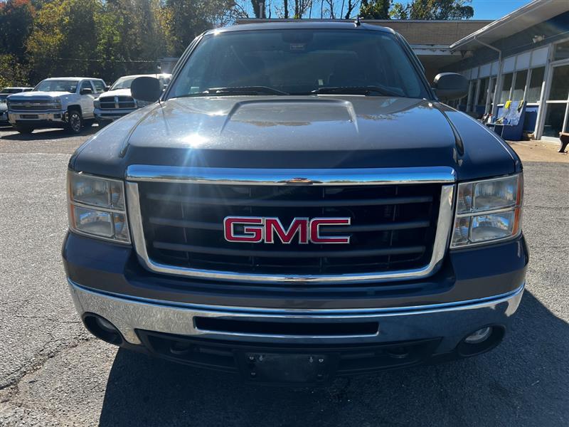 2011 GMC Sierra 1500 SLE photo 2