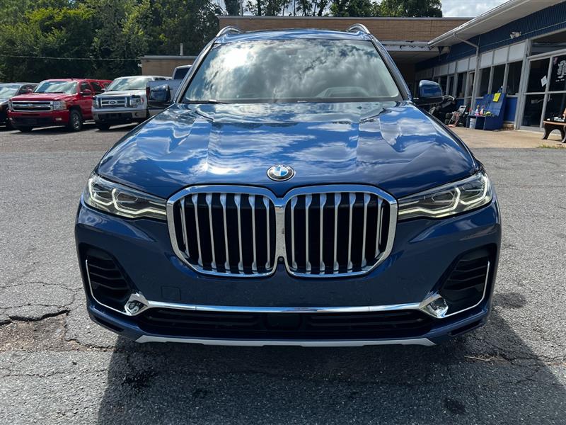 2020 BMW X7 40i photo 2