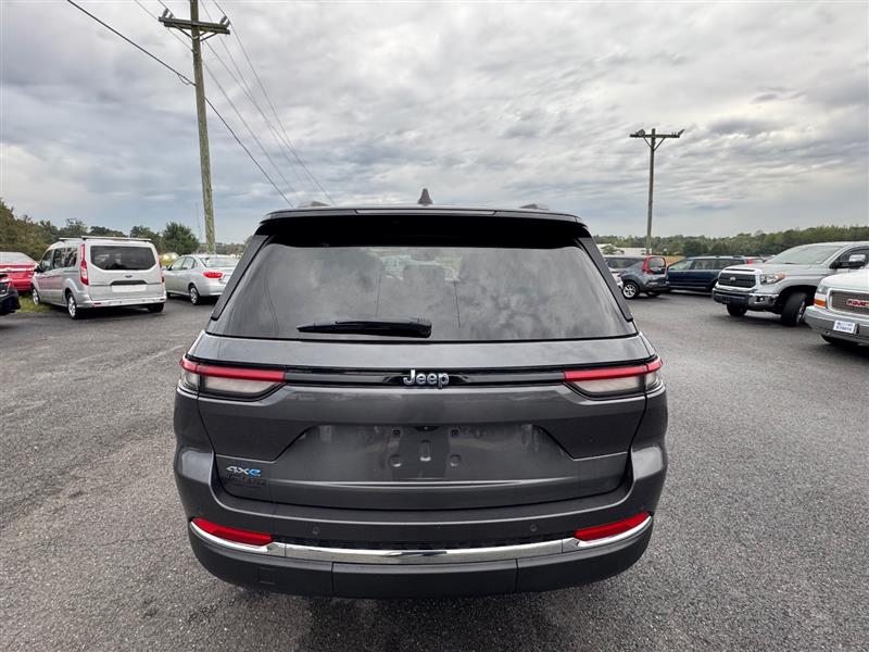 2023 Jeep Cherokee 4xe photo 19