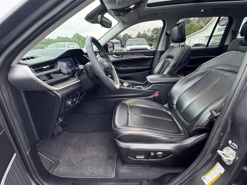 2023 Jeep Cherokee 4xe photo 29
