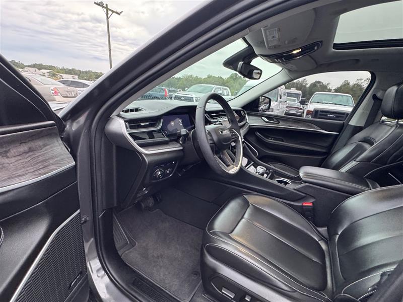 2023 Jeep Cherokee 4xe photo 30