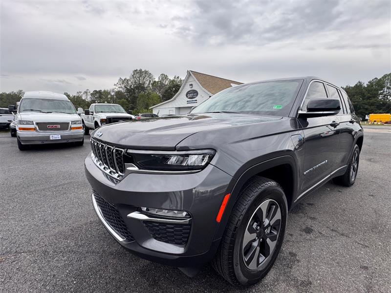 2023 Jeep Cherokee 4xe photo 8