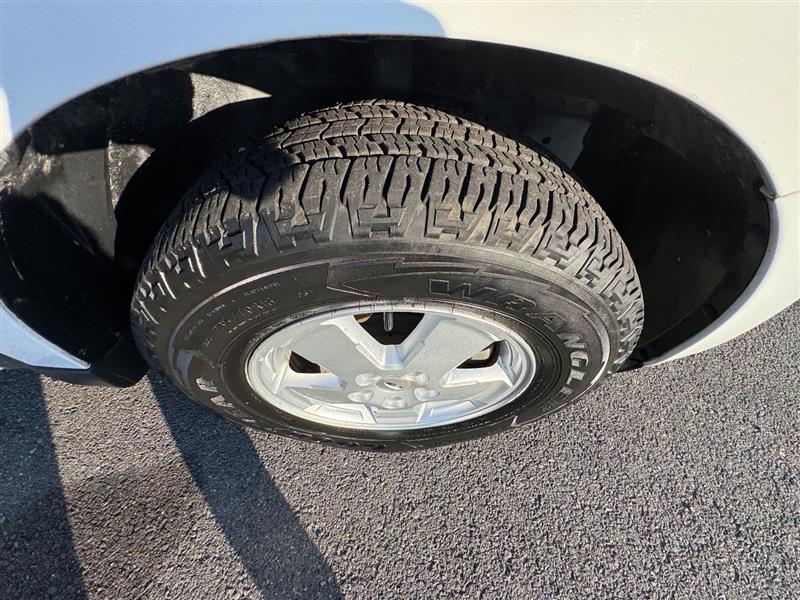 2012 Ford Escape XLS photo 27