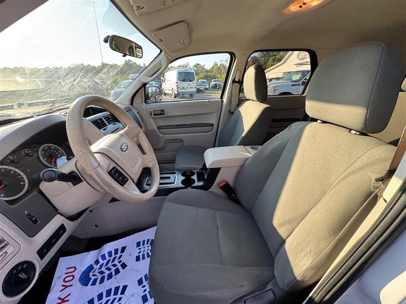 2012 Ford Escape XLS photo 32