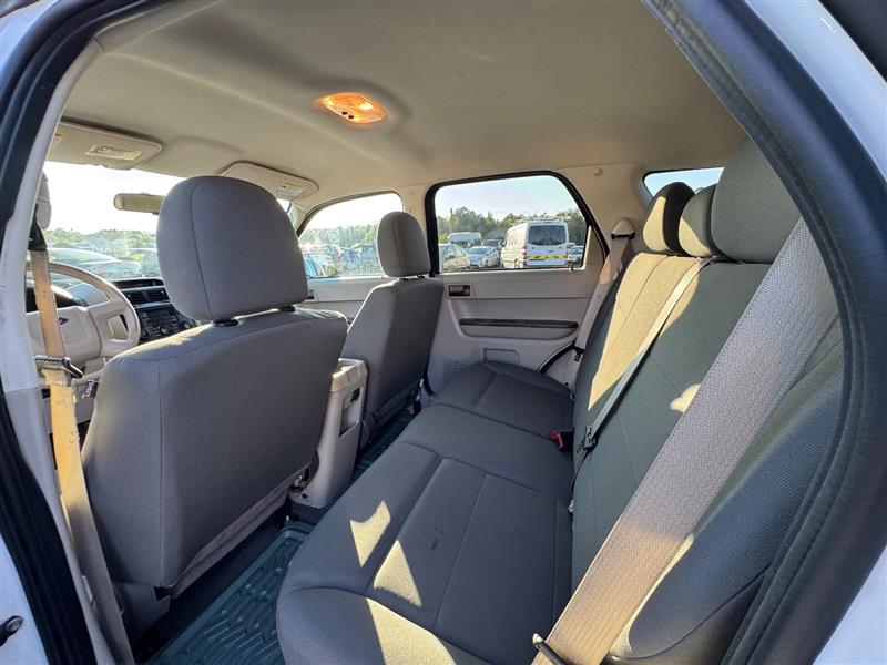 2012 Ford Escape XLS photo 34
