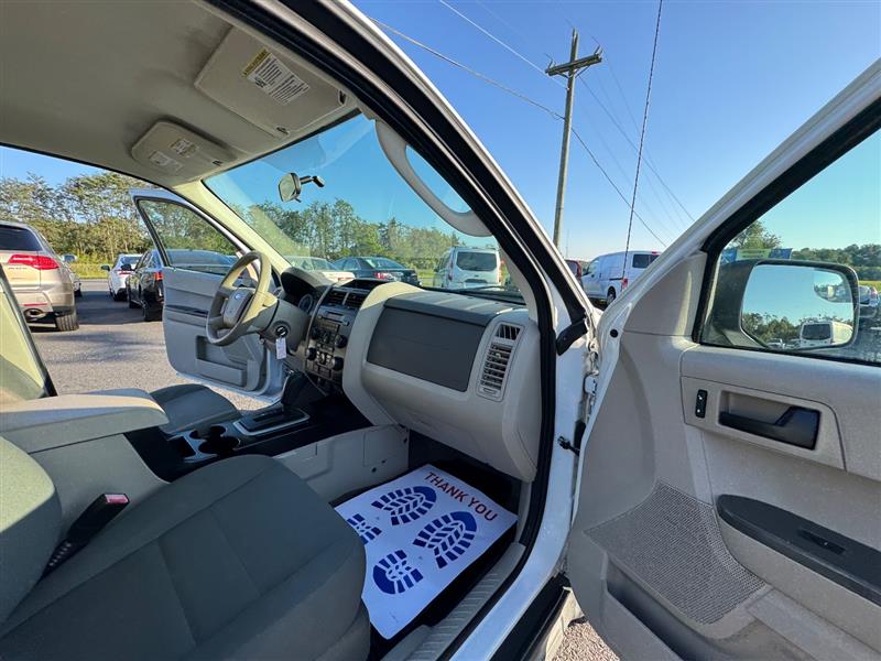 2012 Ford Escape XLS photo 36