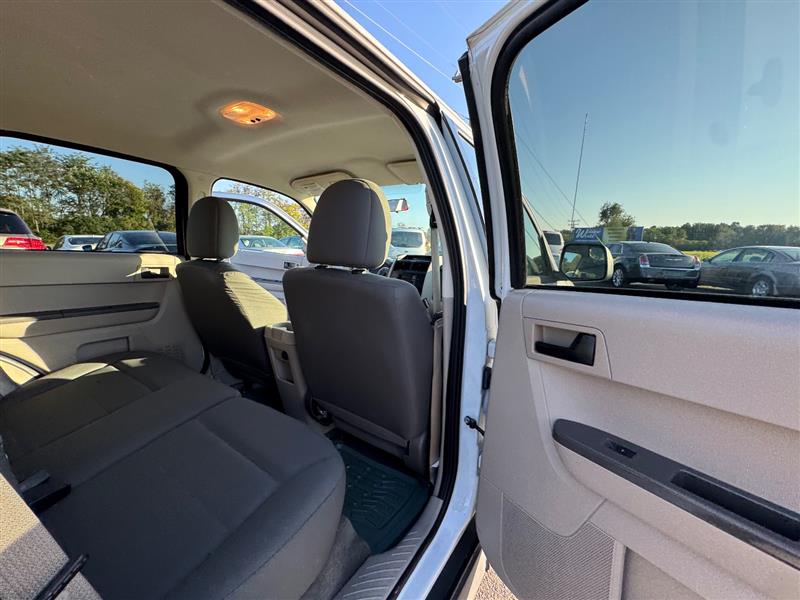 2012 Ford Escape XLS photo 39