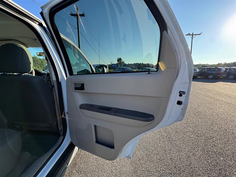 2012 Ford Escape XLS photo 40