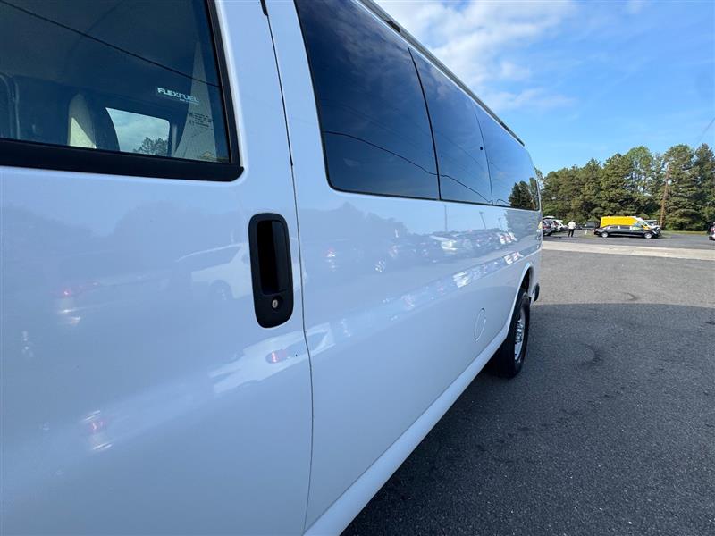 2015 Chevrolet Express LT photo 6