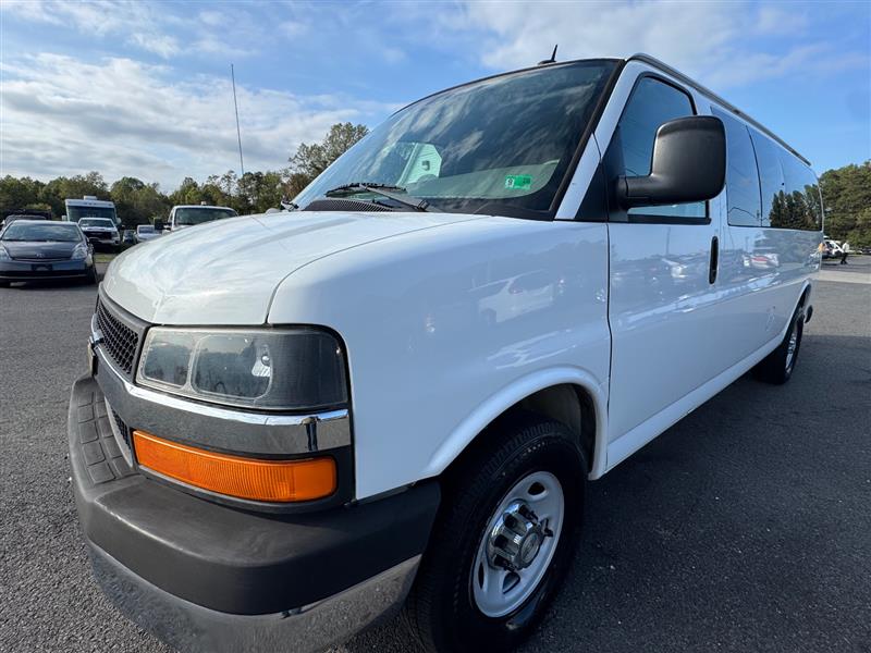 2015 Chevrolet Express LT photo 8
