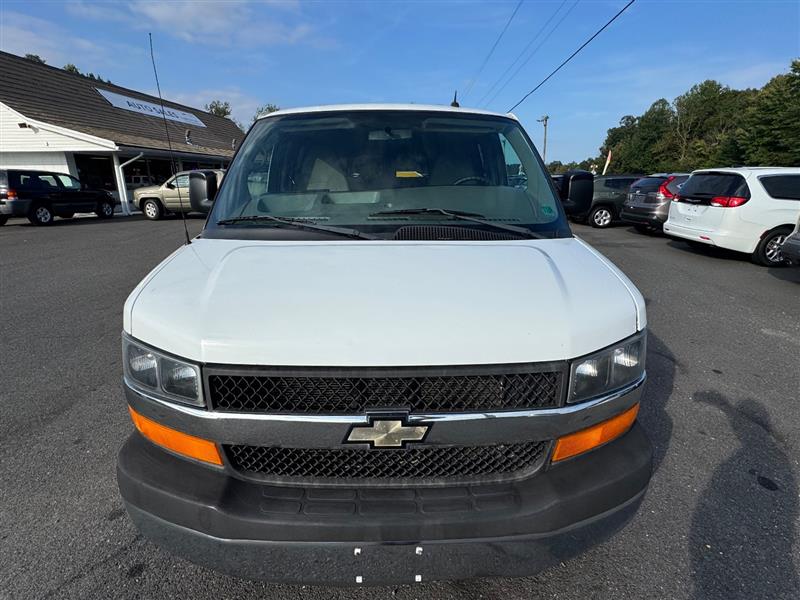 2015 Chevrolet Express LT photo 12