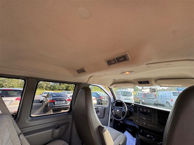 2015 Chevrolet Express LT photo 44