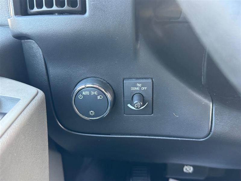 2015 Chevrolet Express LT photo 48