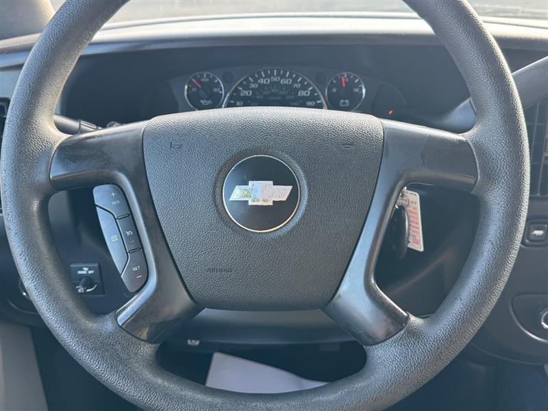 2015 Chevrolet Express LT photo 49