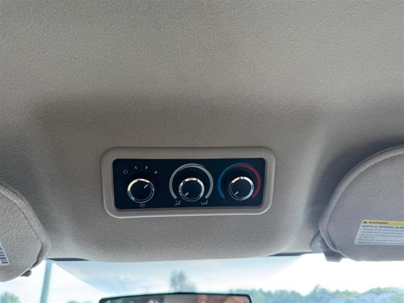 2015 Chevrolet Express LT photo 51