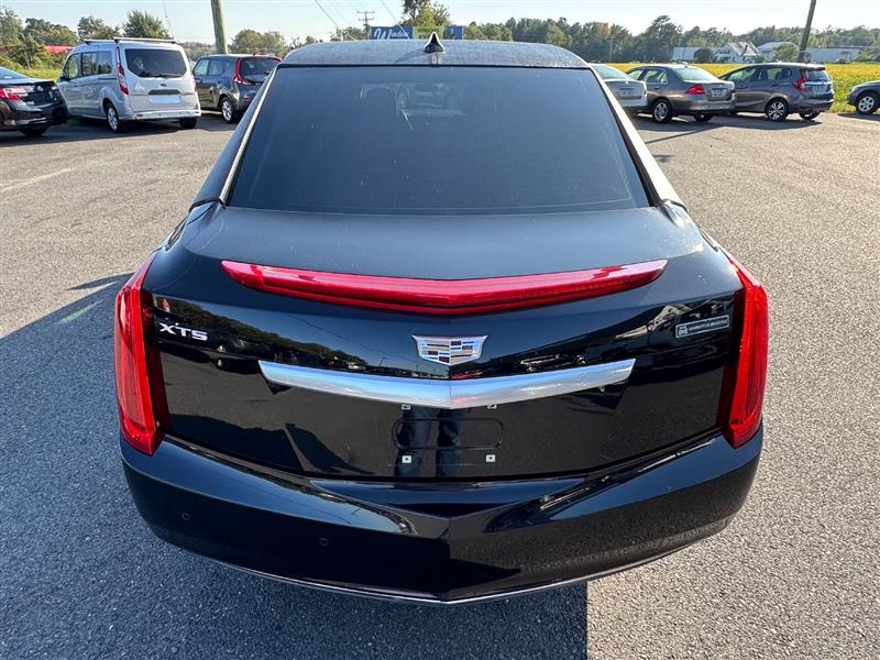 2016 Cadillac XTS photo 18