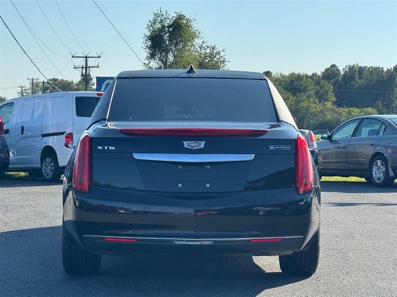 2016 Cadillac XTS photo 8