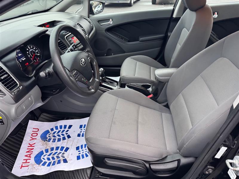 2018 Kia Forte LX Base photo 28