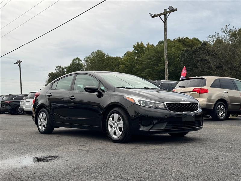 2018 Kia Forte LX Base photo 2