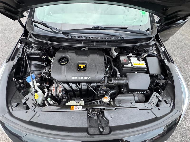 2018 Kia Forte LX Base photo 39