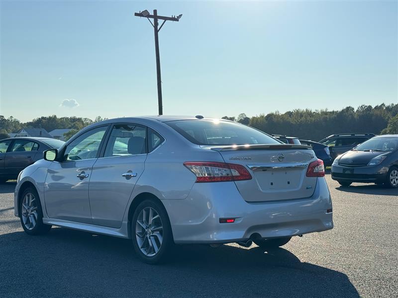 2013 Nissan Sentra SR photo 10