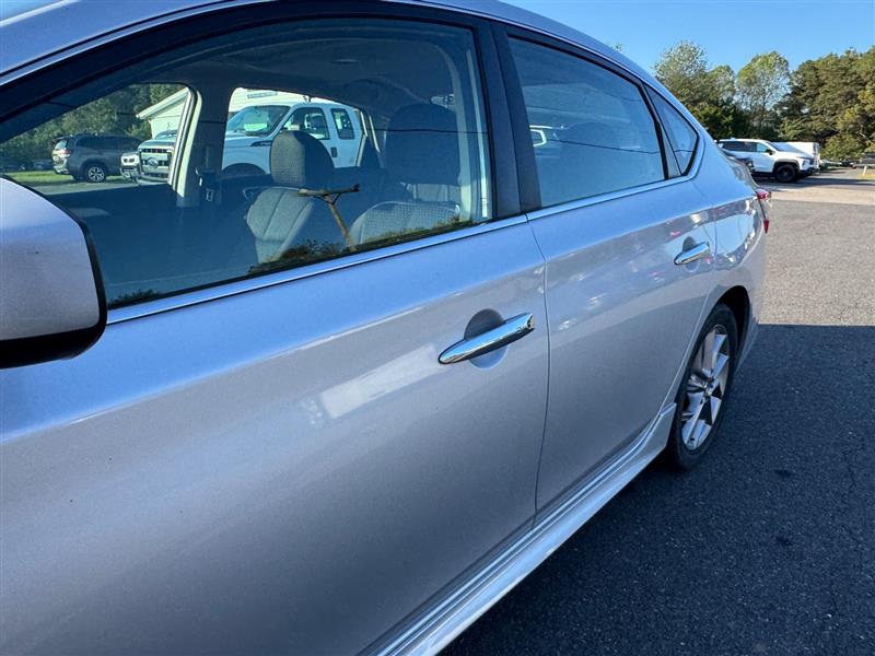 2013 Nissan Sentra SR photo 12