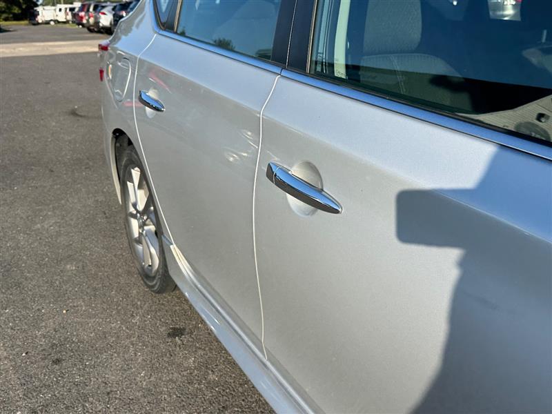 2013 Nissan Sentra SR photo 20