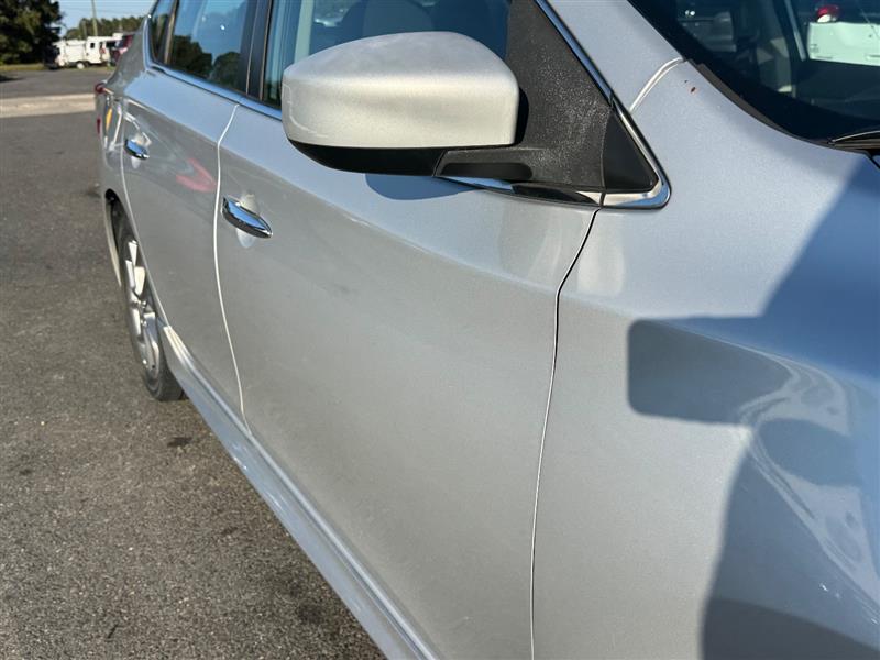 2013 Nissan Sentra SR photo 21
