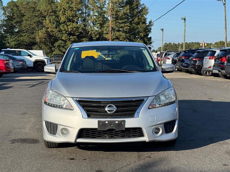 2013 Nissan Sentra SR photo 3