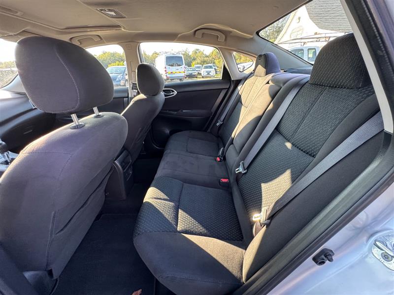 2013 Nissan Sentra SR photo 36