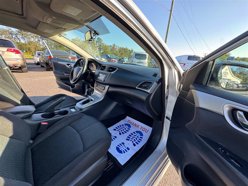 2013 Nissan Sentra SR photo 38