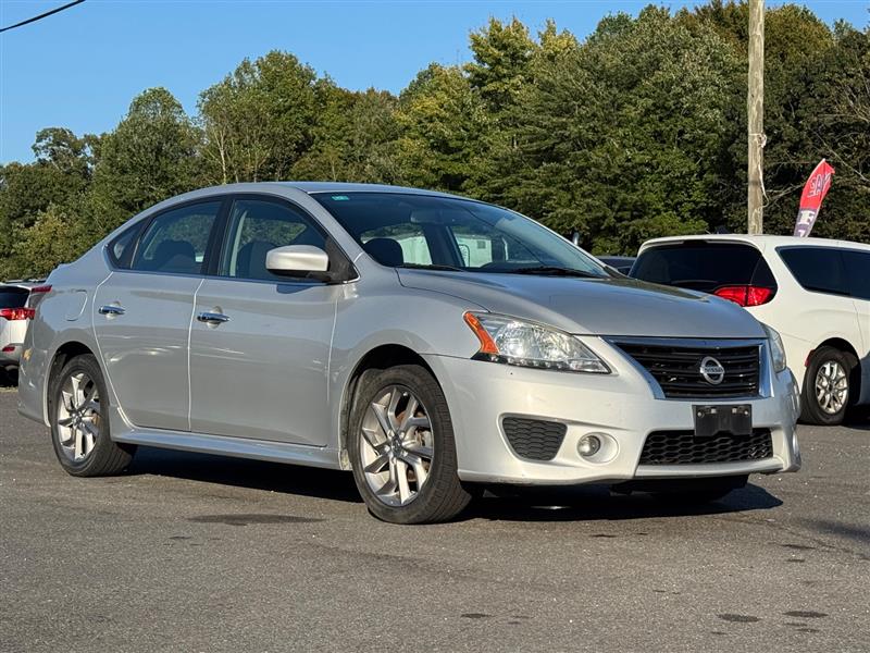 2013 Nissan Sentra SR photo 4