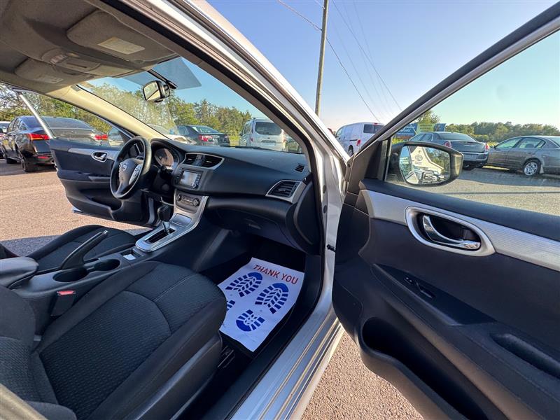 2013 Nissan Sentra SR photo 39