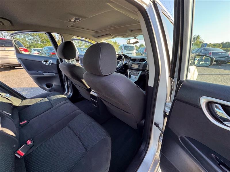 2013 Nissan Sentra SR photo 45