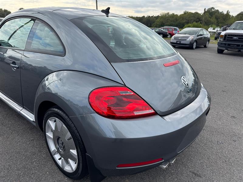 2015 Volkswagen Beetle 1.8T photo 15